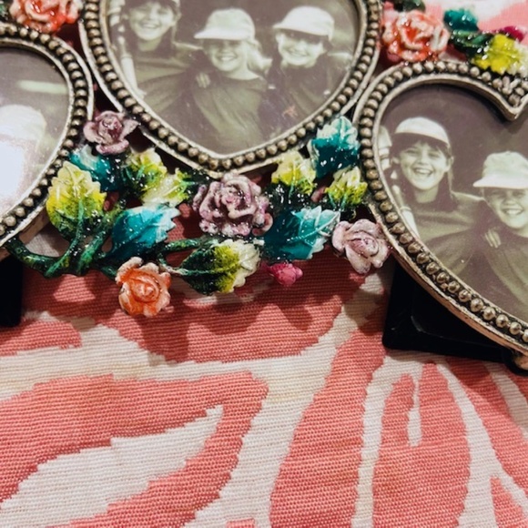 O5-BUNDLE ONLY-Triple Hearts with Flowers Pewter Picture Frame - Picture 4 of 6